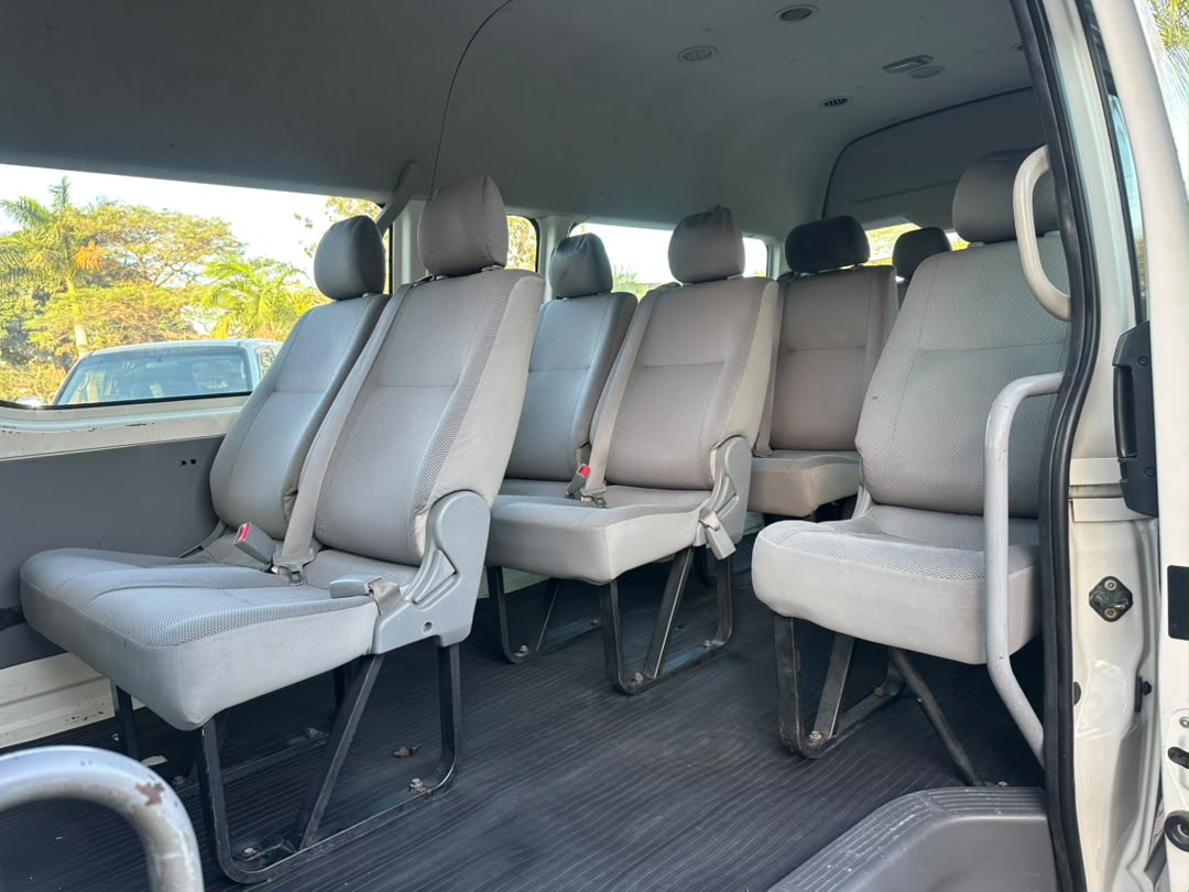 TOYOTA HIACE QUANTUM thumbnail 7